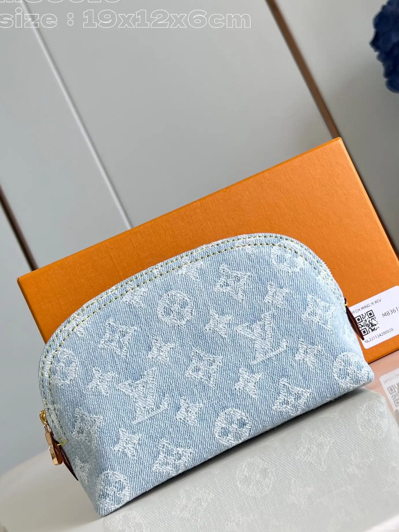 Aaa replica ru Pochette Cosmétique Louis PM Vuitton 0604